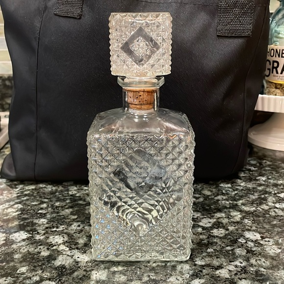 IH Harper Other - Vintage Mid Century I W Harper Glass Whiskey Decanter
